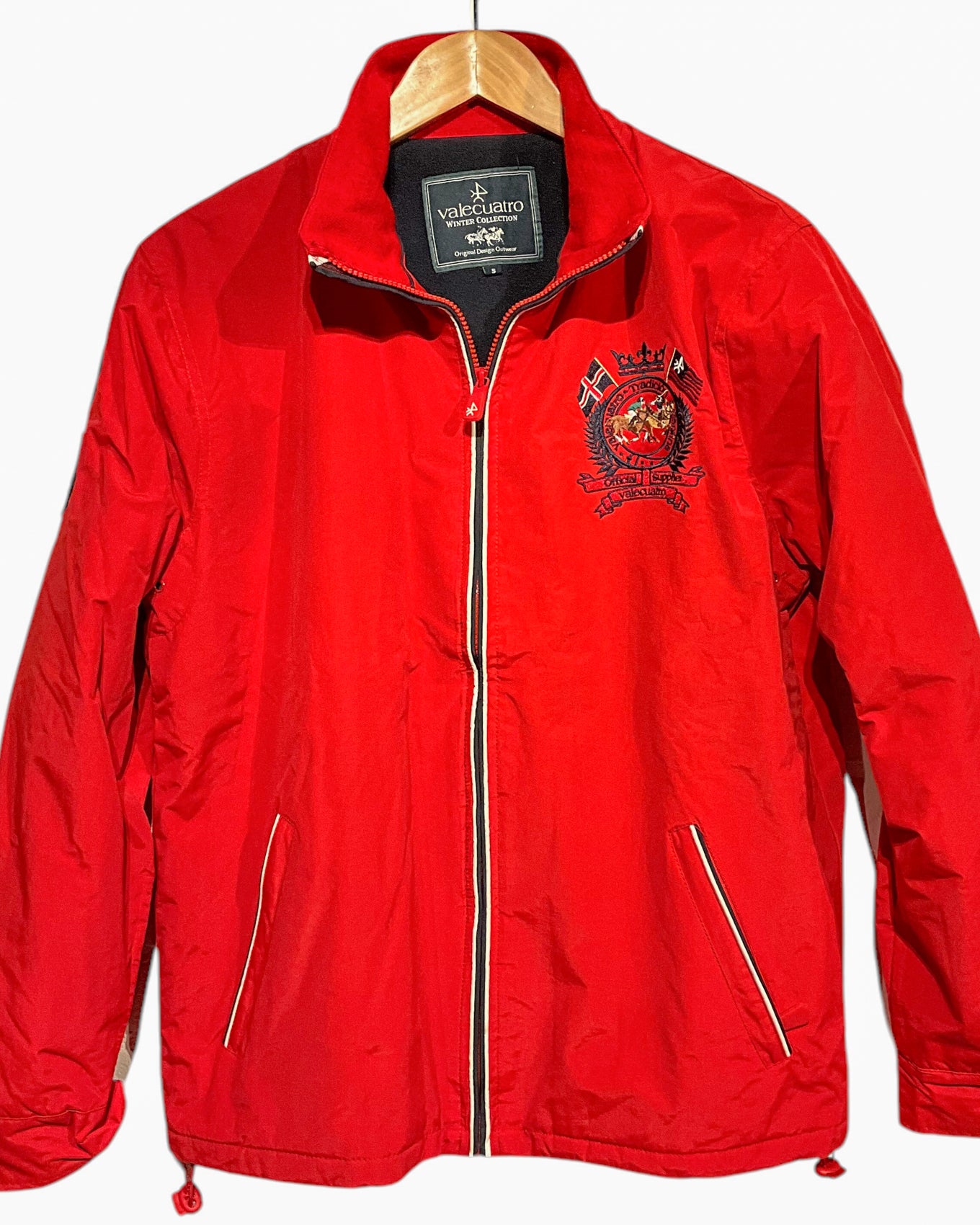 Jacket, Valecuatro