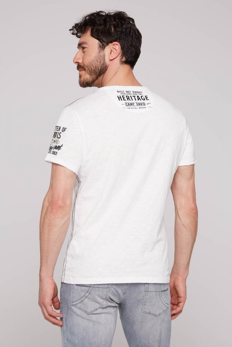 Optisch weißes V-Neck T-Shirt: Master of Skills Fotodruck im Used Look