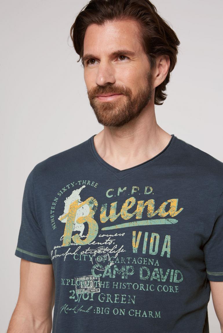 CAMP DAVID T Shirt mit V Ausschnitt und Vintage Look